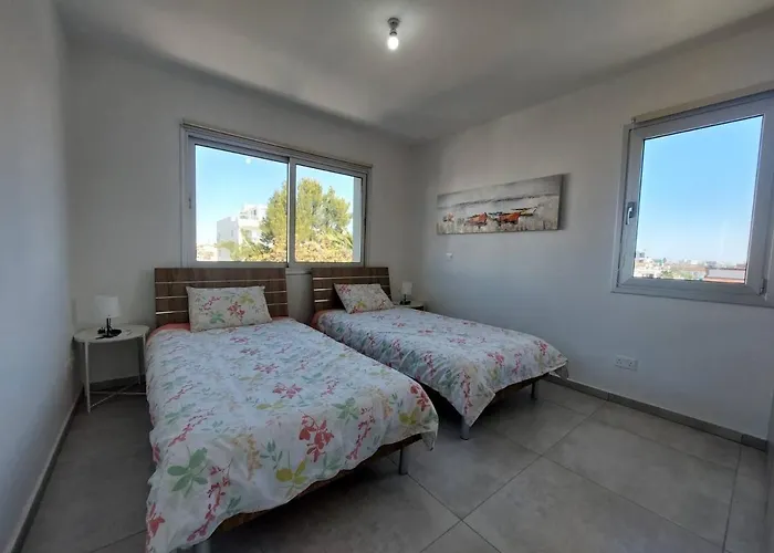 Luxury 2 Bedroom Apartment 301