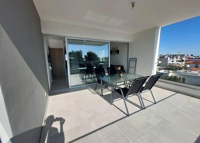 Luxury 2 Bedroom Apartment 301