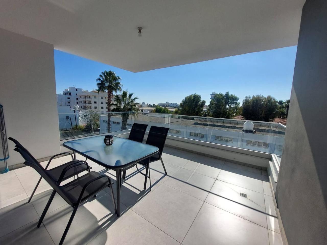 Luxury 2 Bedroom 301 Appartement *