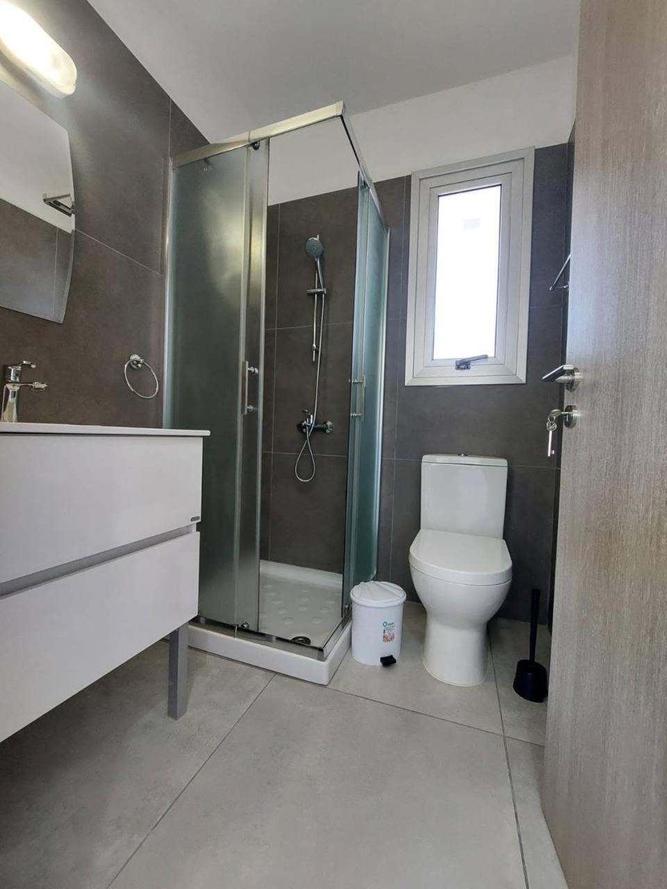 Luxury 2 Bedroom 301 * Larnaca